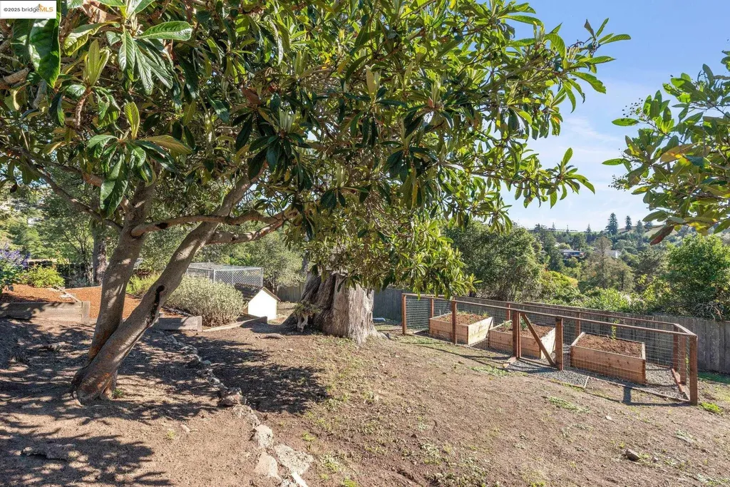 5311 Golden Gate Avenue Oakland CA 94618