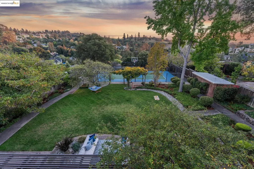 5311 Golden Gate Avenue Oakland CA 94618