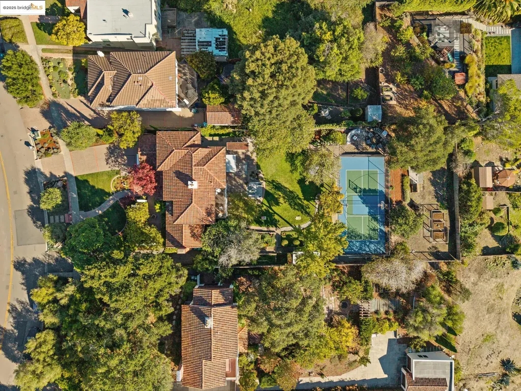 5311 Golden Gate Avenue Oakland CA 94618