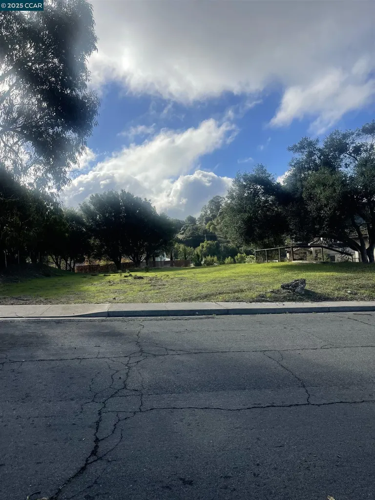 204 Rancho Pinole CA 94803