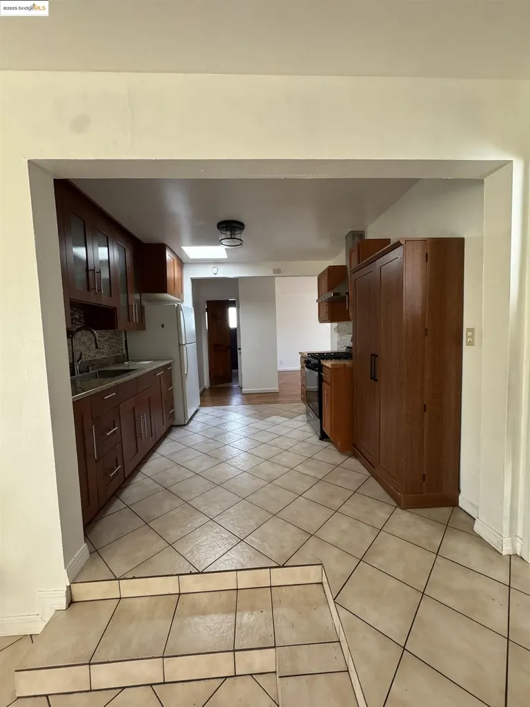 447 16th Street Richmond CA 94804