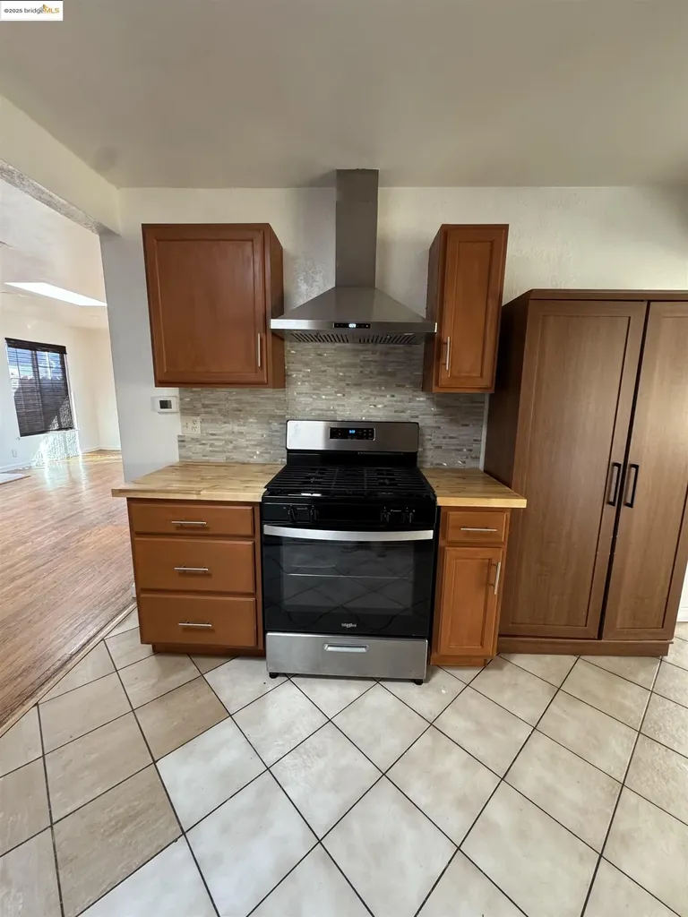 447 16th Street Richmond CA 94804
