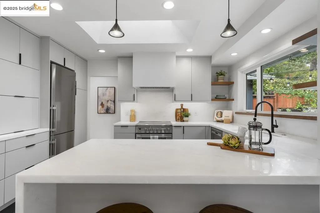 2400 Mira Vista Drive El Cerrito CA 94530