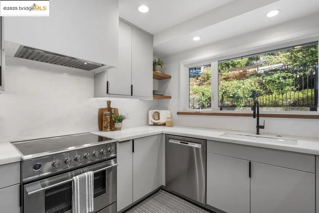 2400 Mira Vista Drive El Cerrito CA 94530