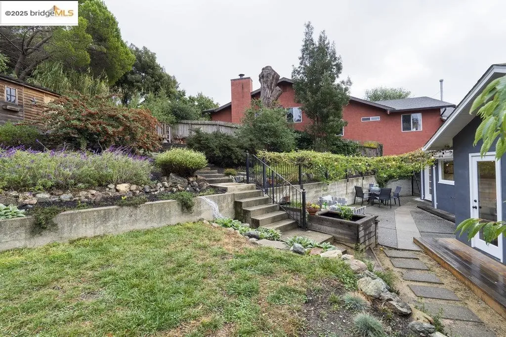 2400 Mira Vista Drive El Cerrito CA 94530