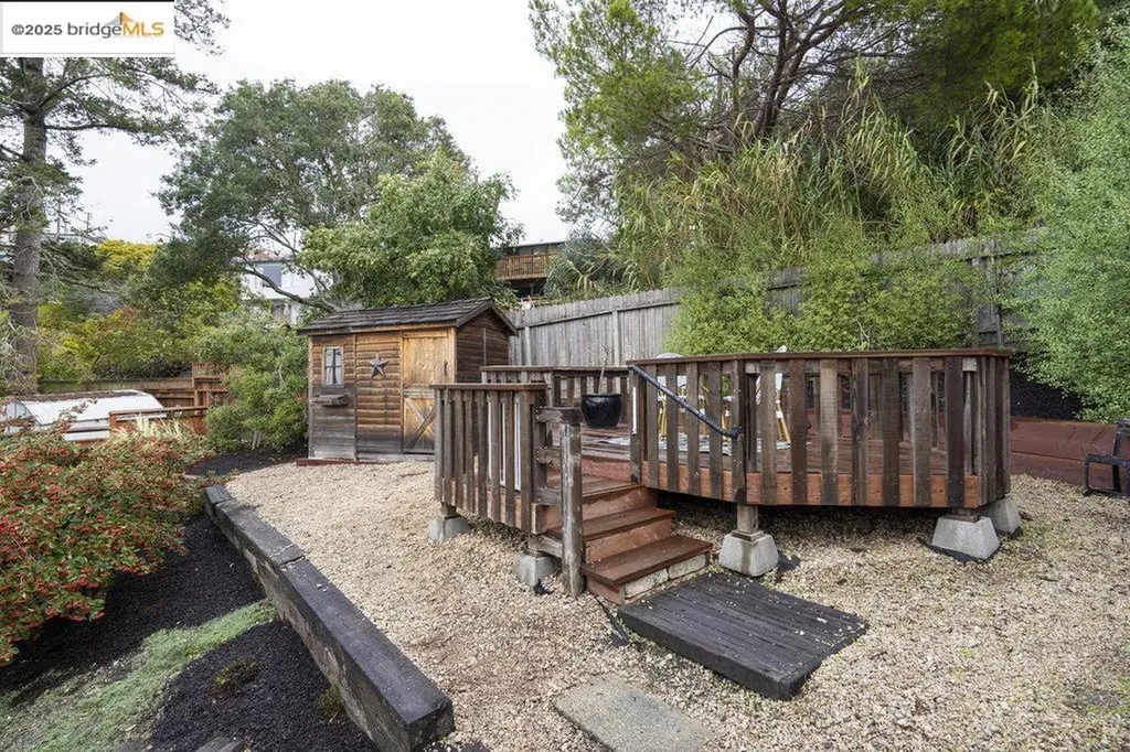 2400 Mira Vista Drive El Cerrito CA 94530
