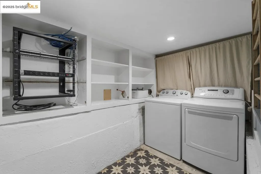 2400 Mira Vista Drive El Cerrito CA 94530