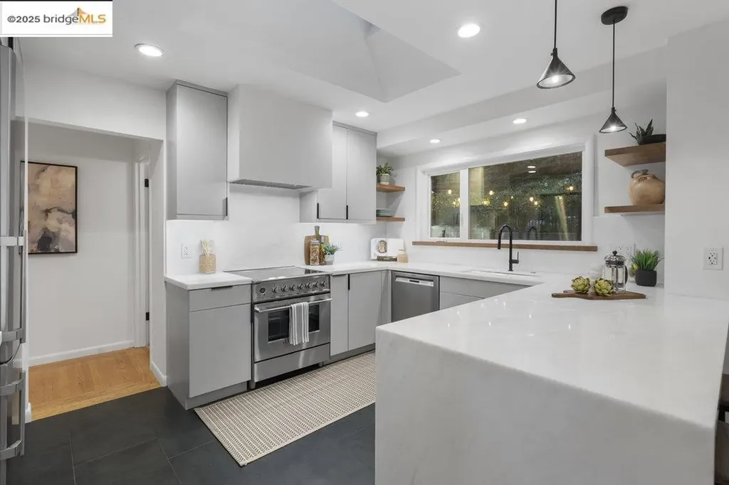 2400 Mira Vista Drive El Cerrito CA 94530