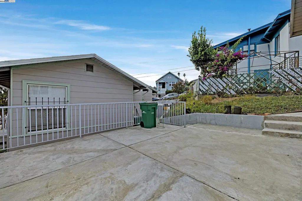 2607 23rd Avenue Oakland CA 94606