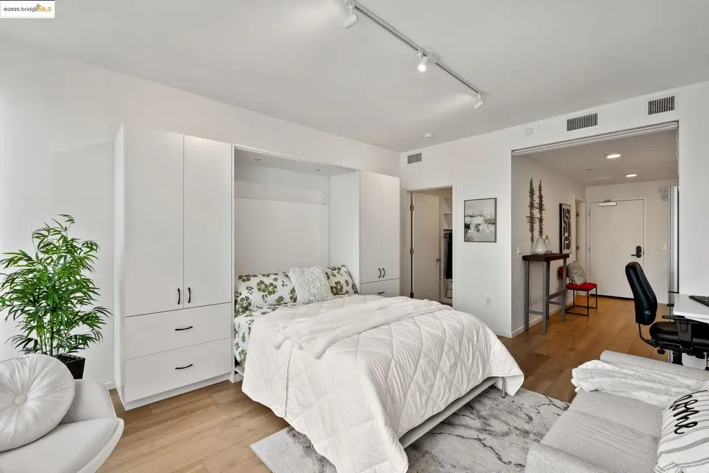 1433 Bush Street San Francisco CA 94109