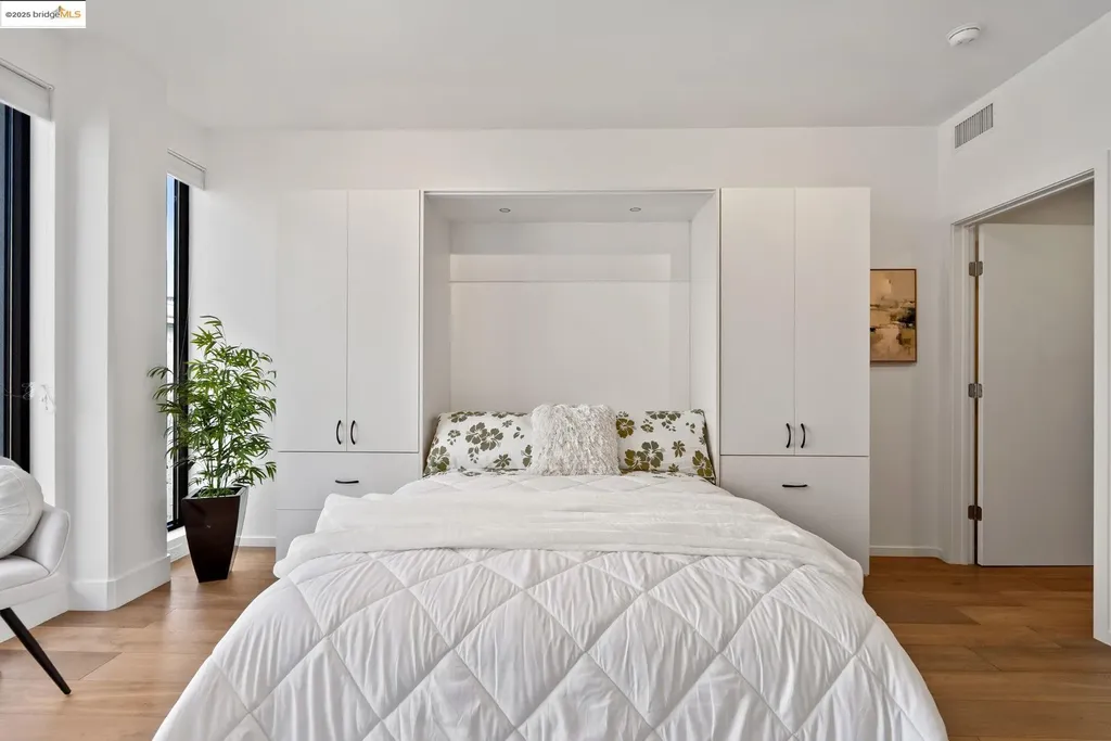 1433 Bush Street San Francisco CA 94109