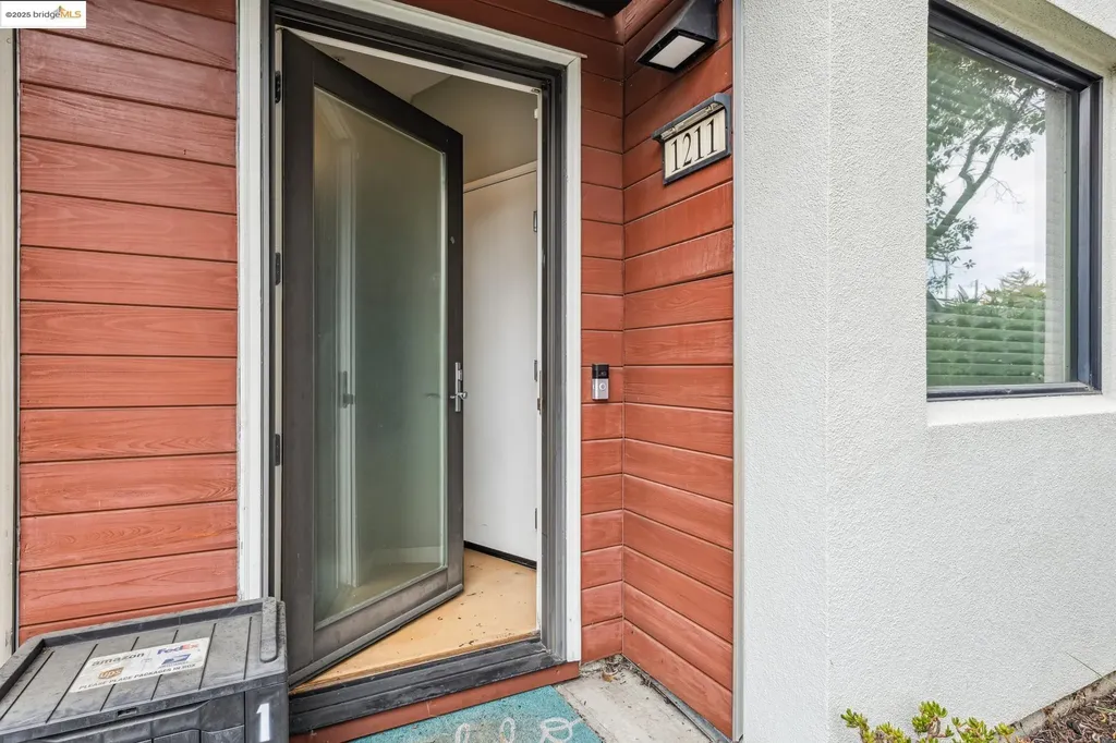 1211 Wood Street Oakland CA 94607