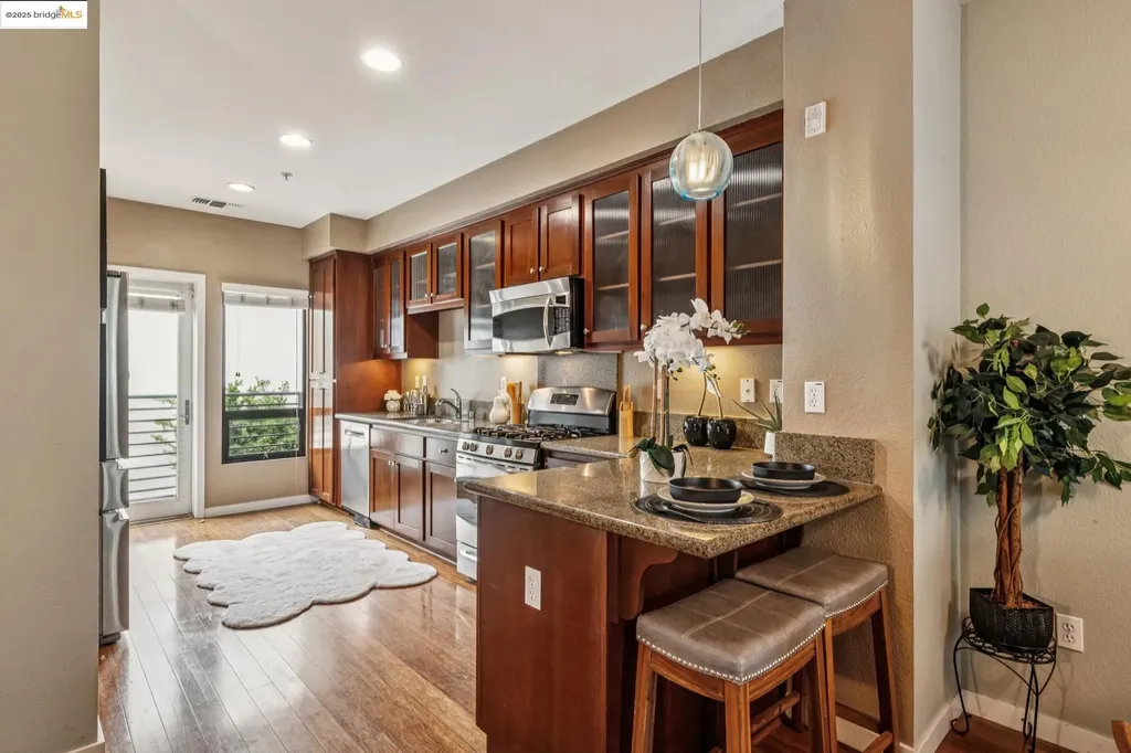 1211 Wood Street Oakland CA 94607