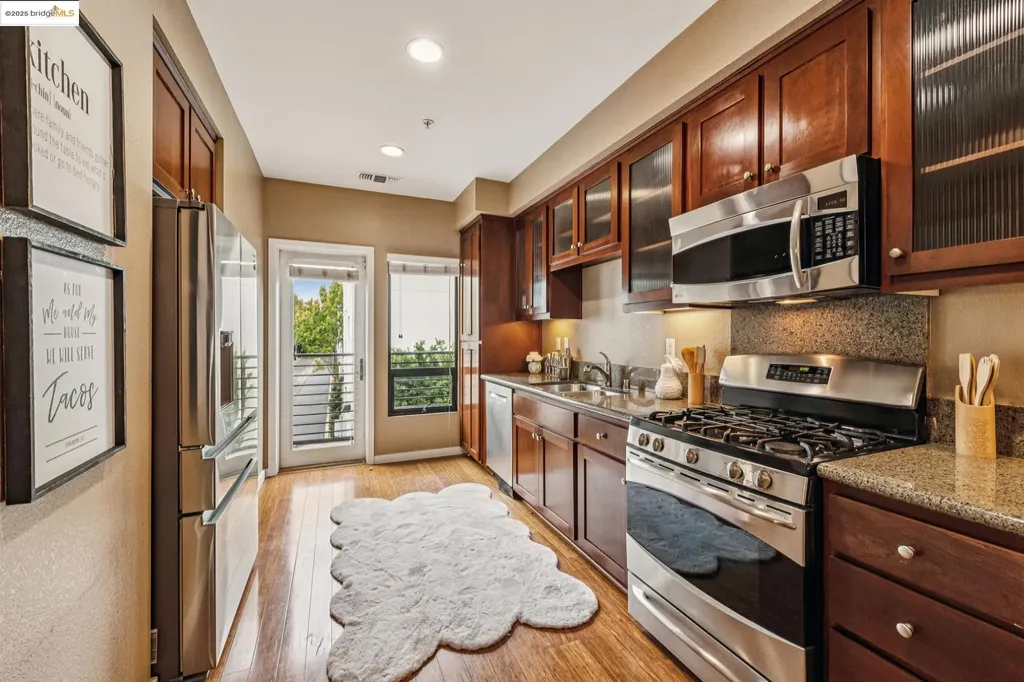 1211 Wood Street Oakland CA 94607