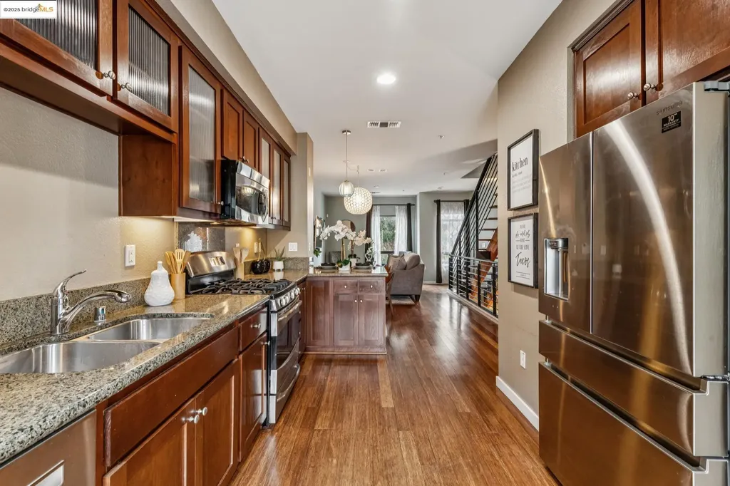 1211 Wood Street Oakland CA 94607