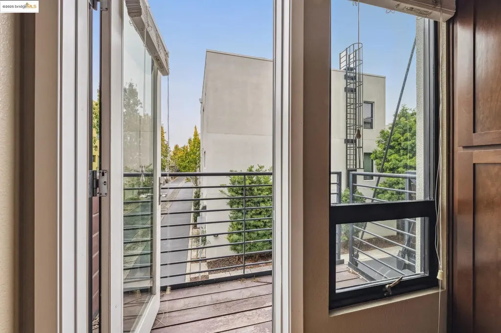 1211 Wood Street Oakland CA 94607