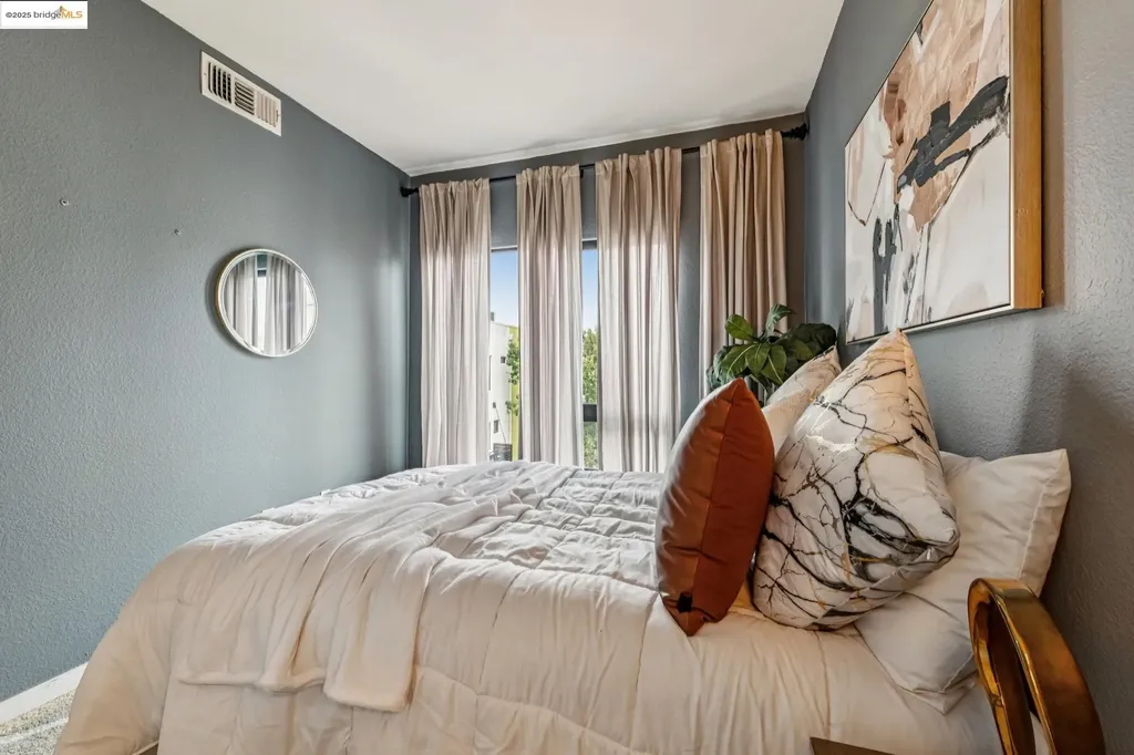 1211 Wood Street Oakland CA 94607