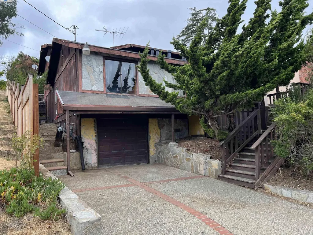 2812 Sydney Way Castro Valley CA 94546