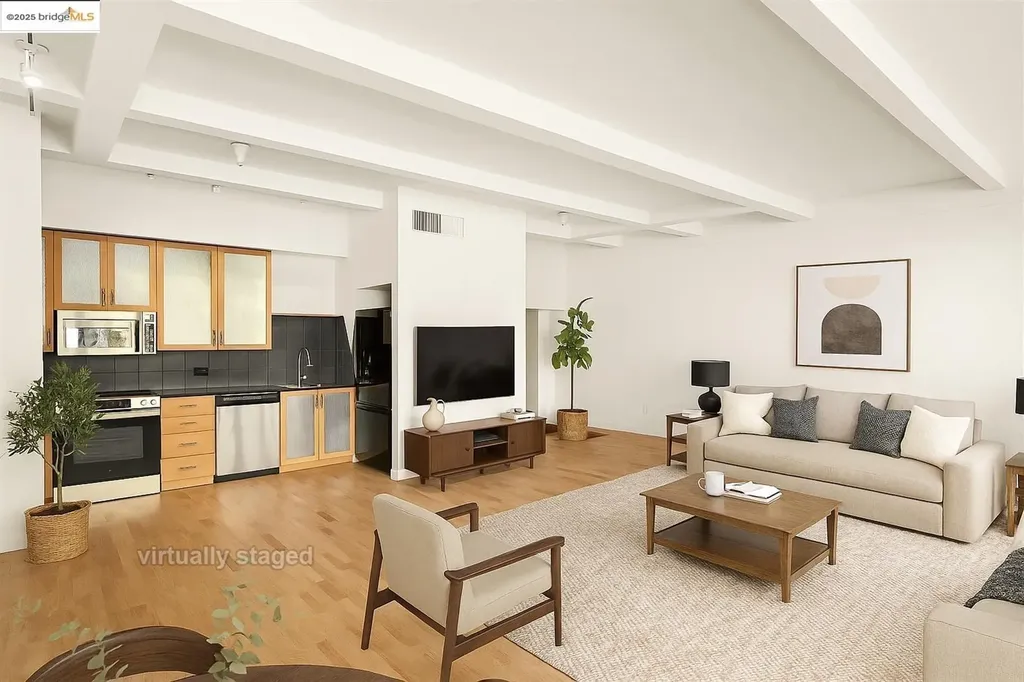 Emeryville CA, 1200 65TH Street, Unit 224
