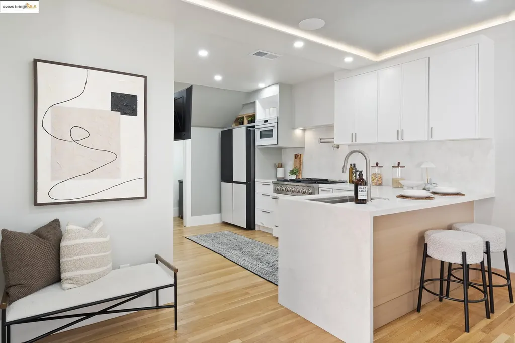 786 Trestle Glen Road Oakland CA 94610