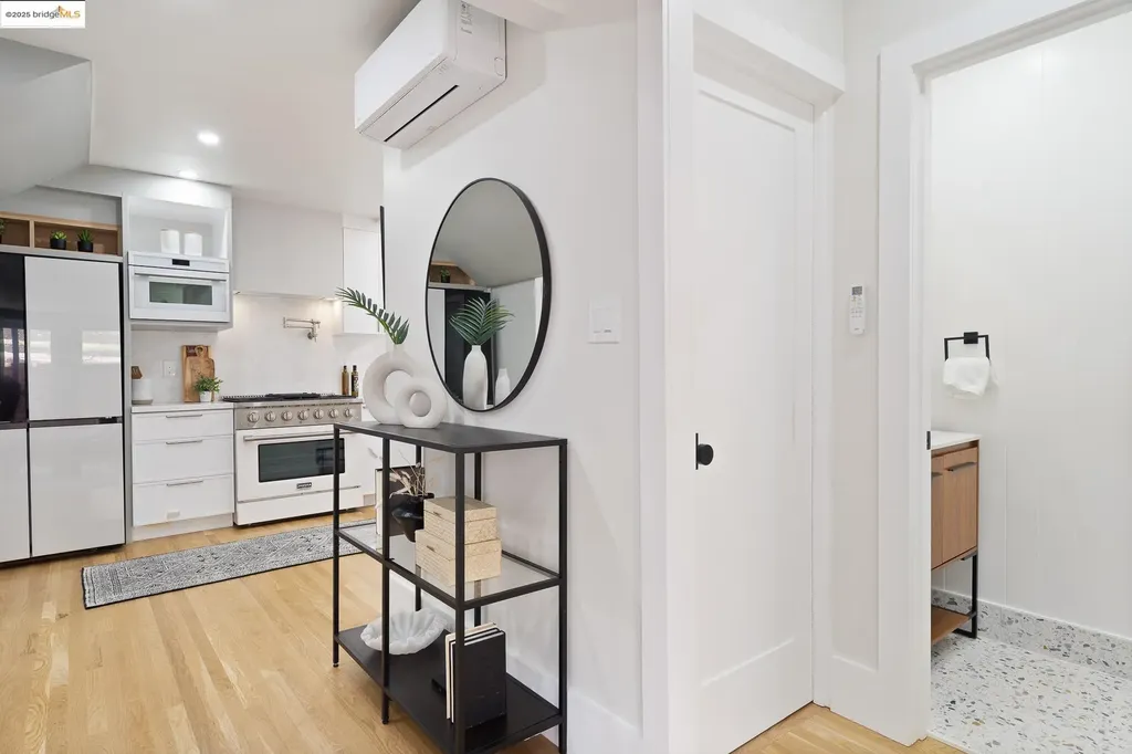 786 Trestle Glen Road Oakland CA 94610