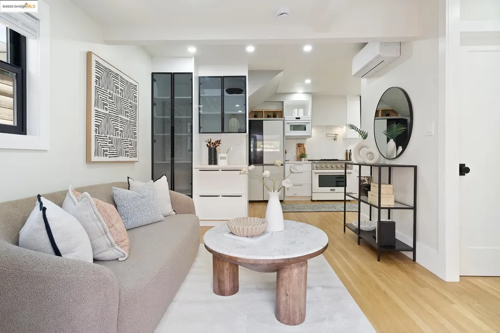 786 Trestle Glen Road Oakland CA 94610