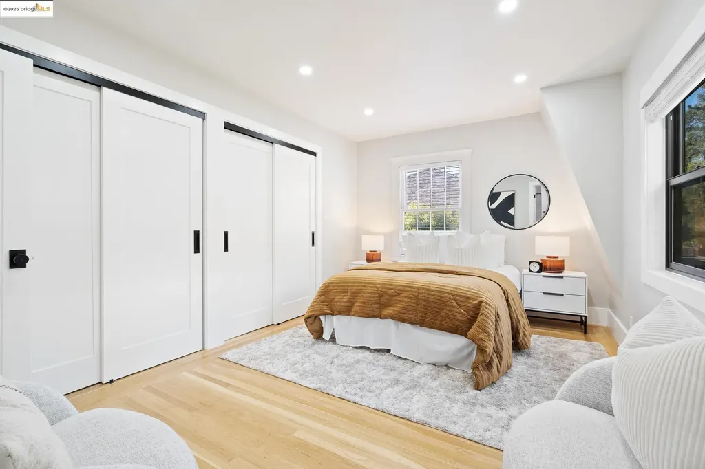 786 Trestle Glen Road Oakland CA 94610