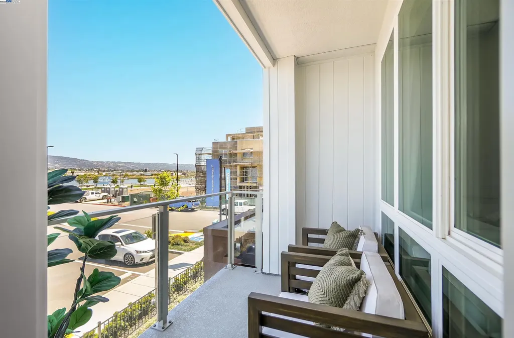 2256 Stanford Street Alameda CA 94501