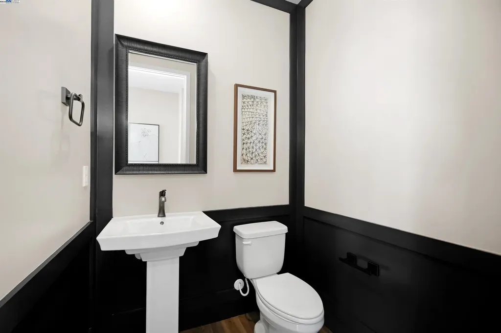 2256 Stanford Street Alameda CA 94501