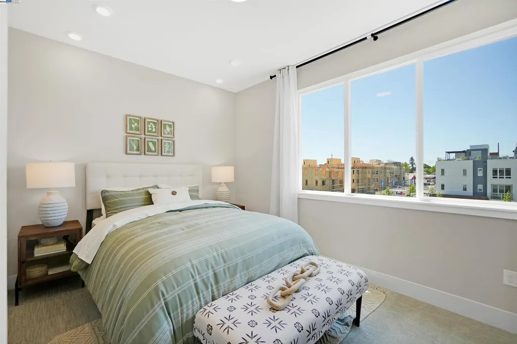 2256 Stanford Street Alameda CA 94501