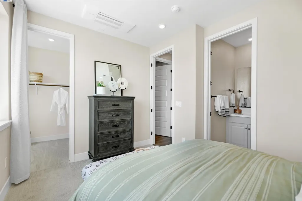 2256 Stanford Street Alameda CA 94501