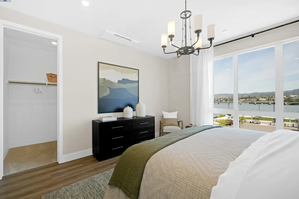 2256 Stanford Street Alameda CA 94501