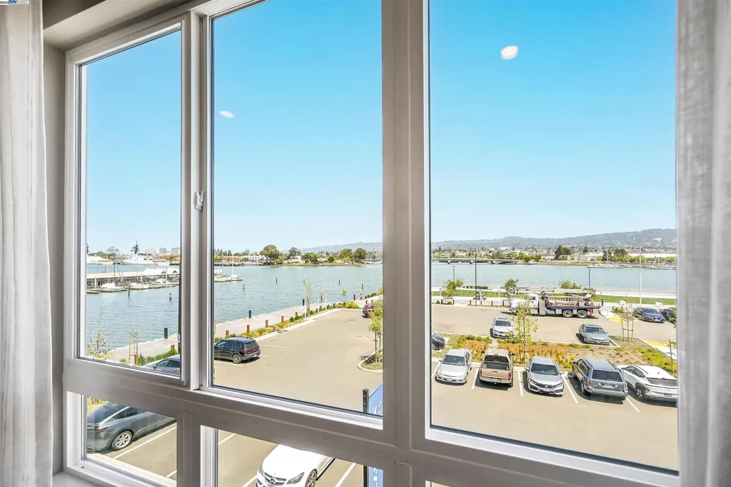 2256 Stanford Street Alameda CA 94501
