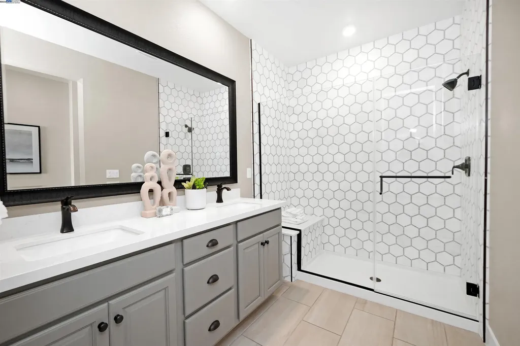 2256 Stanford Street Alameda CA 94501