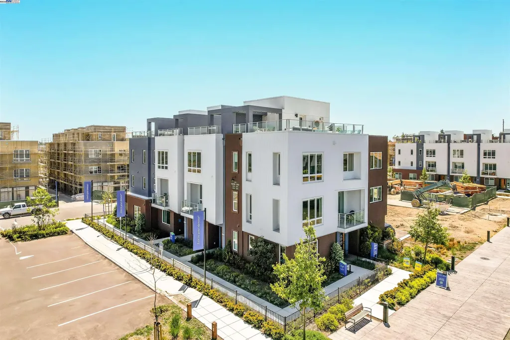 2256 Stanford Street Alameda CA 94501