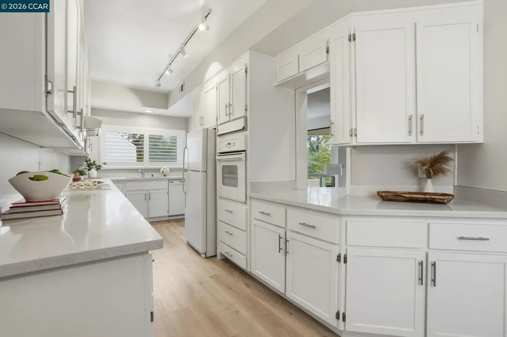 1221 Avenida Sevilla Walnut Creek CA 94595