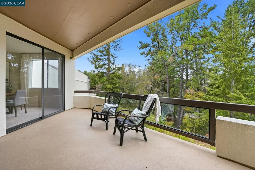 1221 Avenida Sevilla Walnut Creek CA 94595