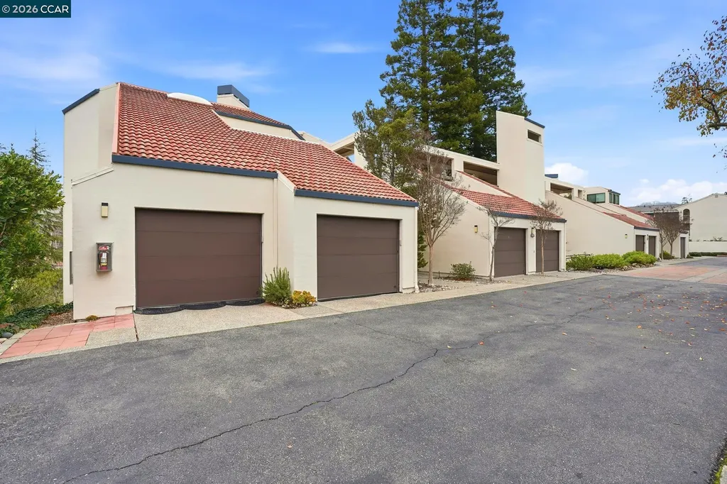 1221 Avenida Sevilla Walnut Creek CA 94595