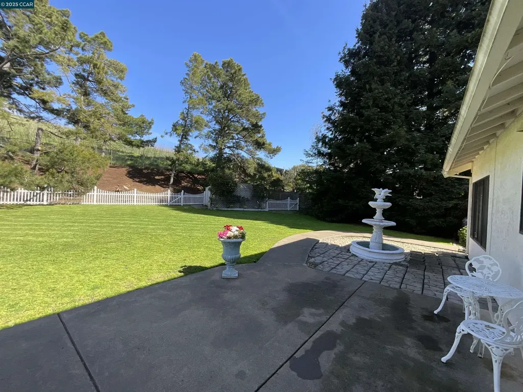 403 Gerald Court Benicia CA 94510