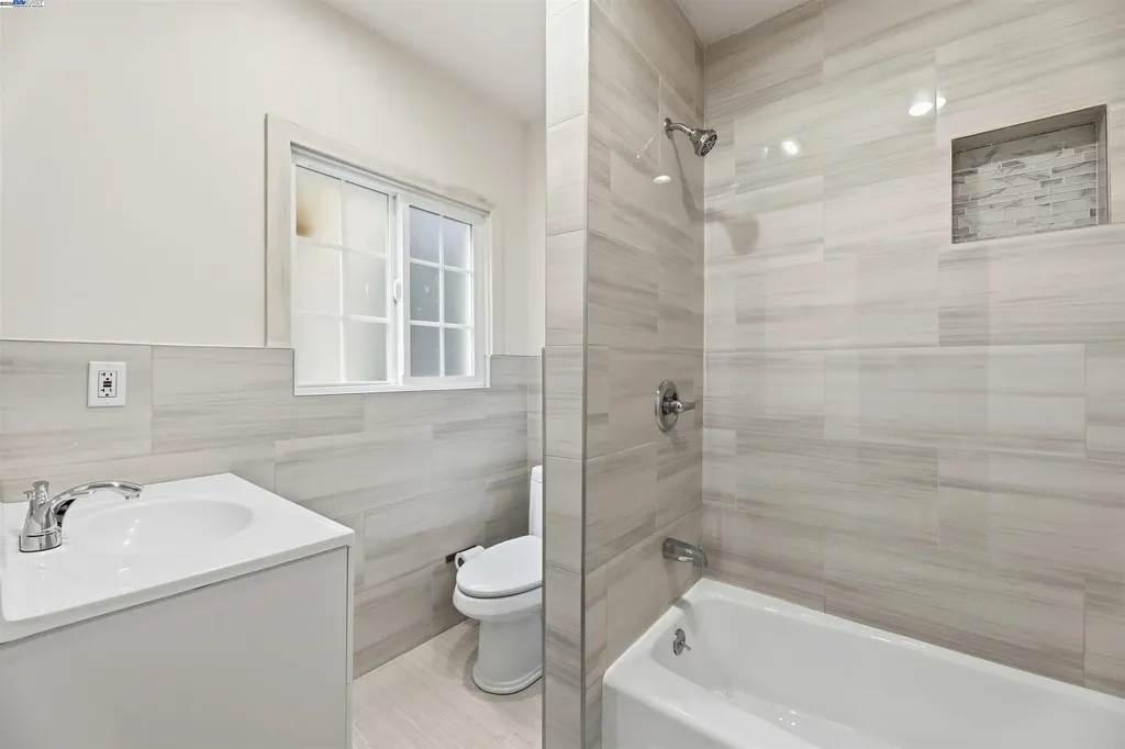 3123 Beaumont Oakland CA 94602