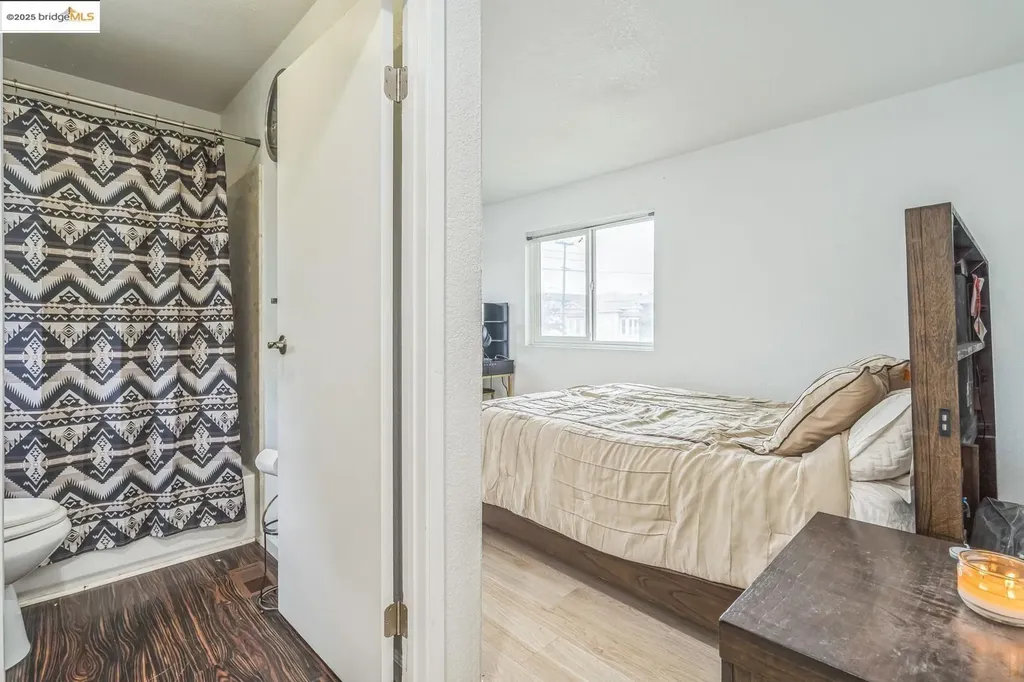 874 Pine Street Oakland CA 94607