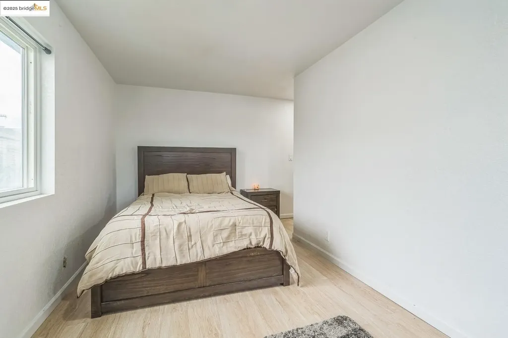 874 Pine Street Oakland CA 94607