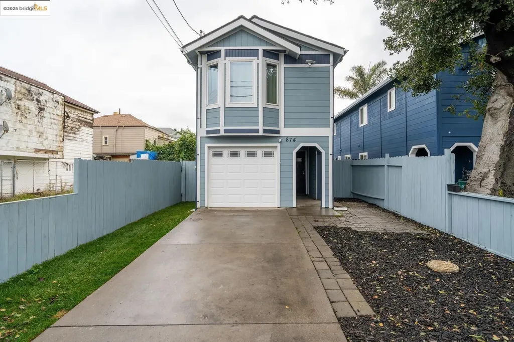 874 Pine Street Oakland CA 94607