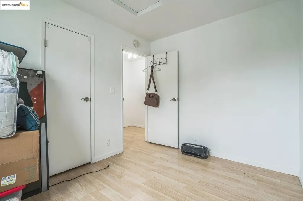 874 Pine Street Oakland CA 94607