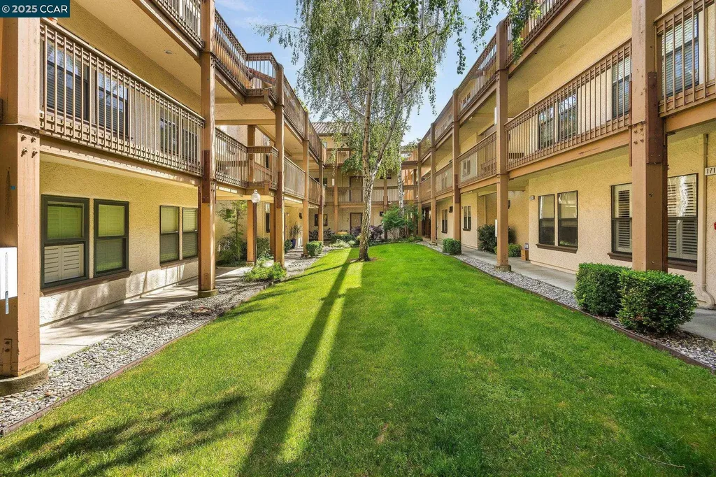1722 Villa Way Walnut Creek CA 94595