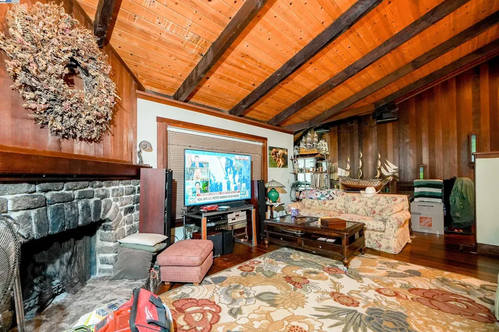 21 Red Rock Way San Rafael CA 94903