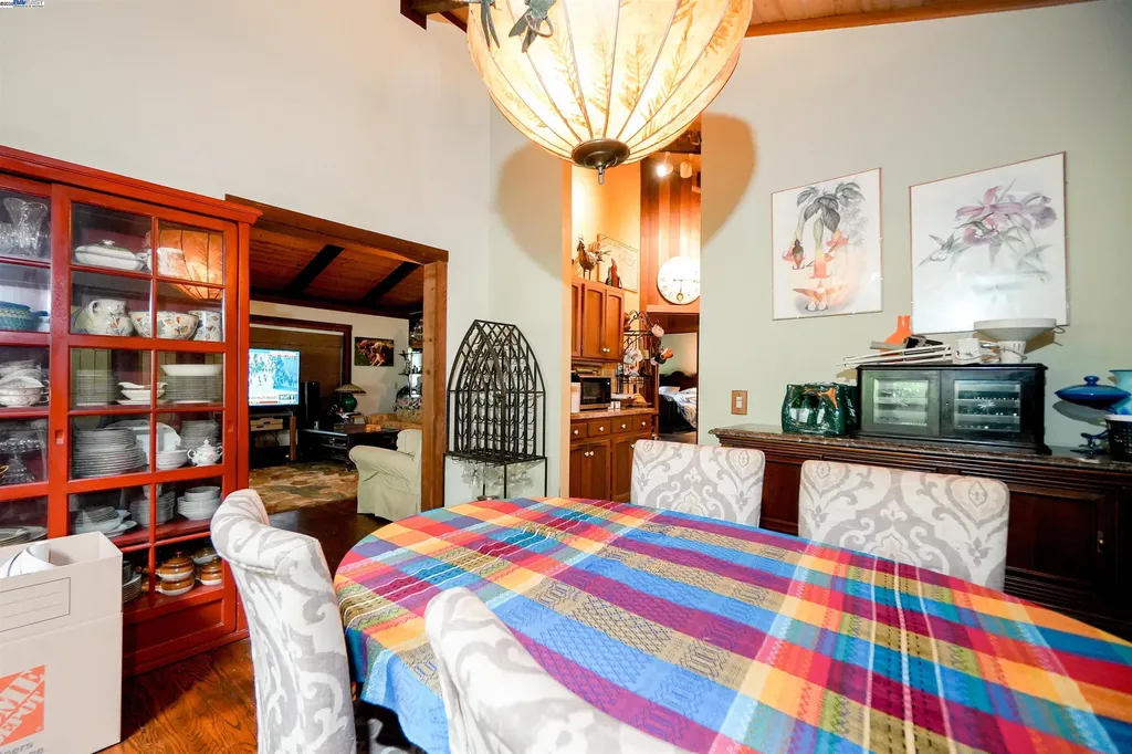 21 Red Rock Way San Rafael CA 94903