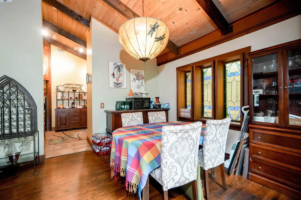 21 Red Rock Way San Rafael CA 94903