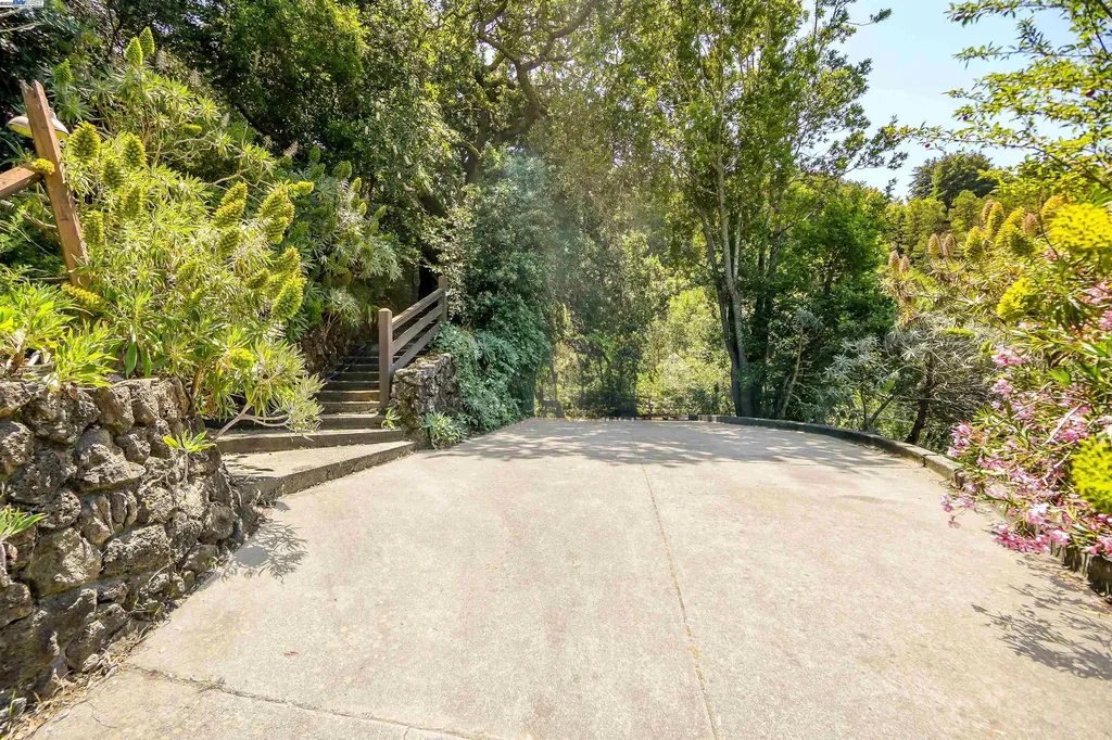 21 Red Rock Way San Rafael CA 94903