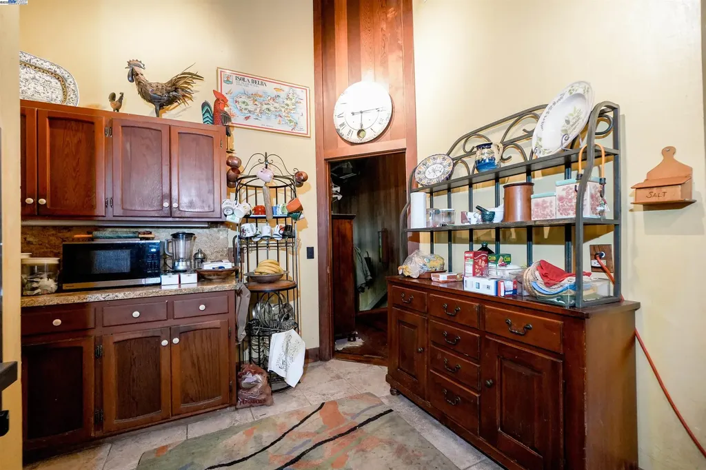 21 Red Rock Way San Rafael CA 94903